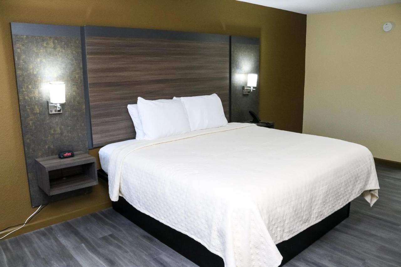 Rodeway Inn Phenix City Exteriör bild