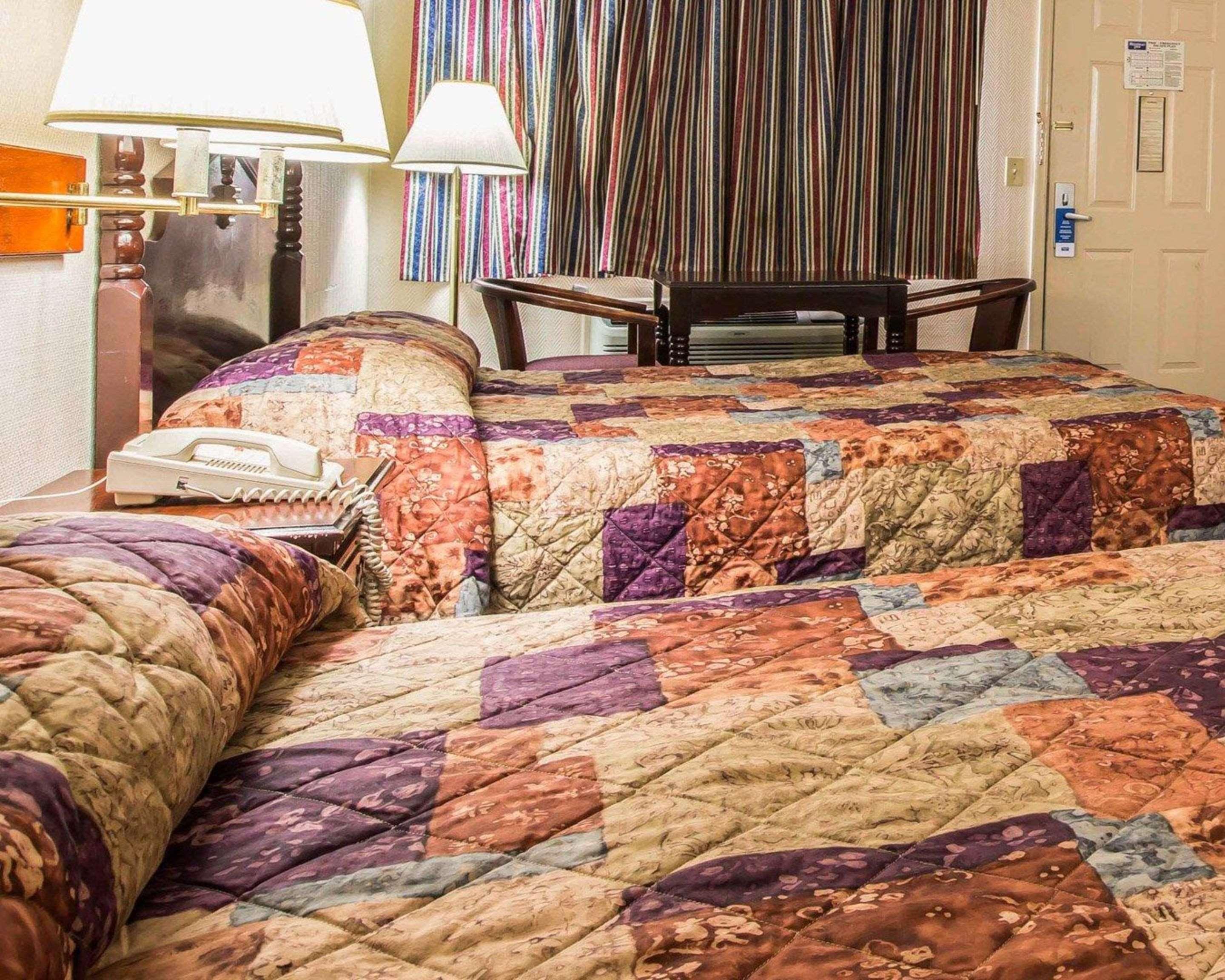 Rodeway Inn Phenix City Exteriör bild