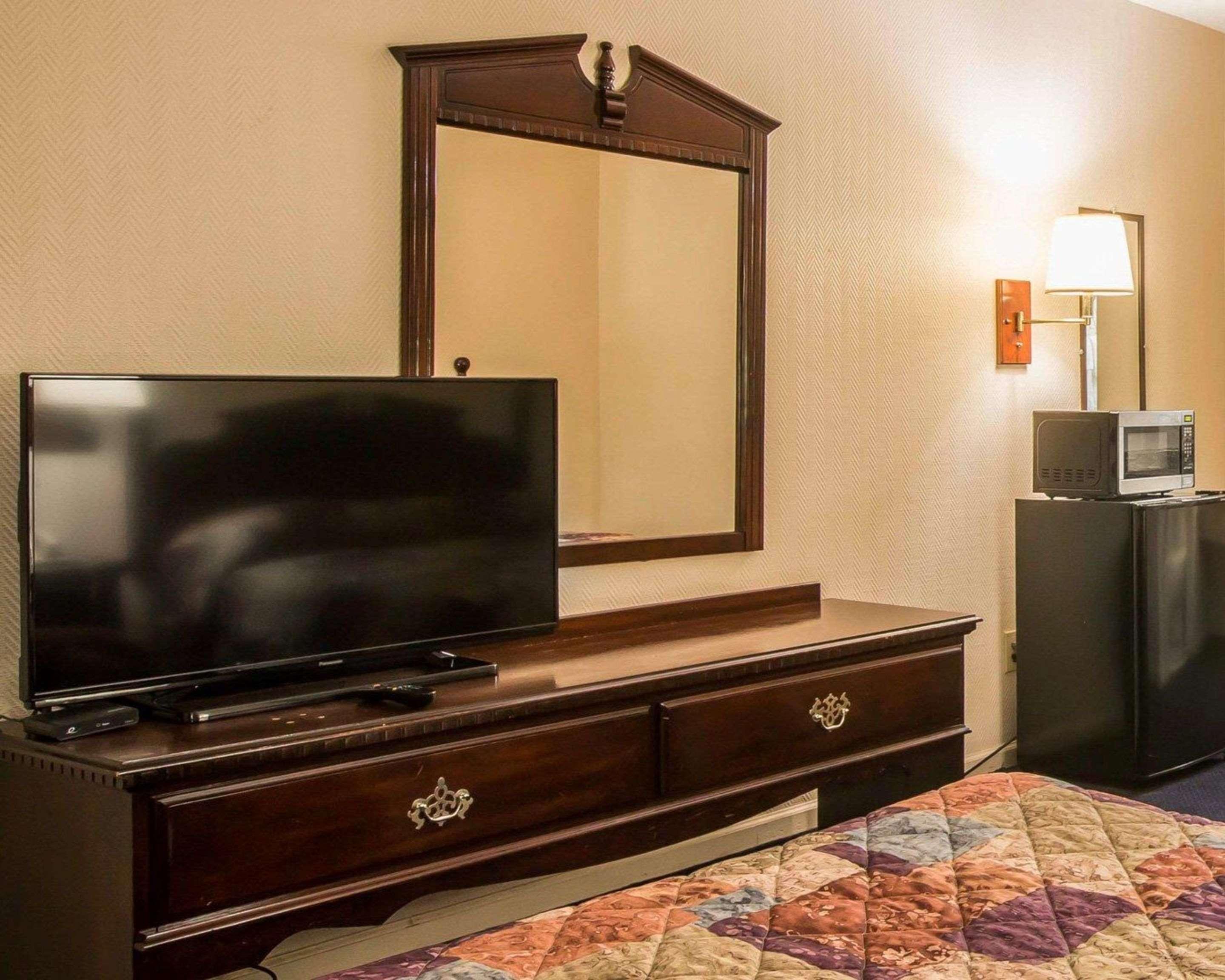 Rodeway Inn Phenix City Exteriör bild