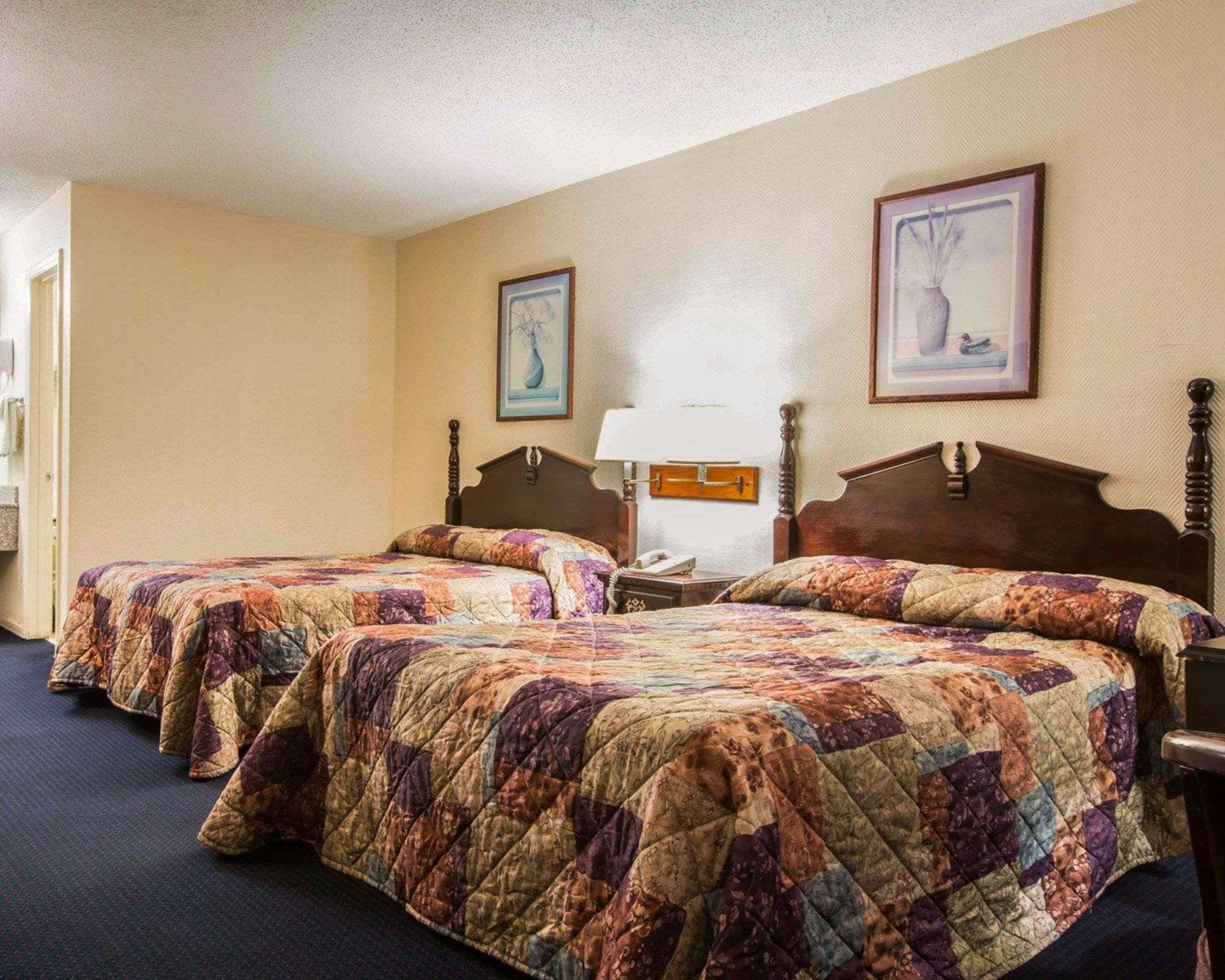Rodeway Inn Phenix City Exteriör bild