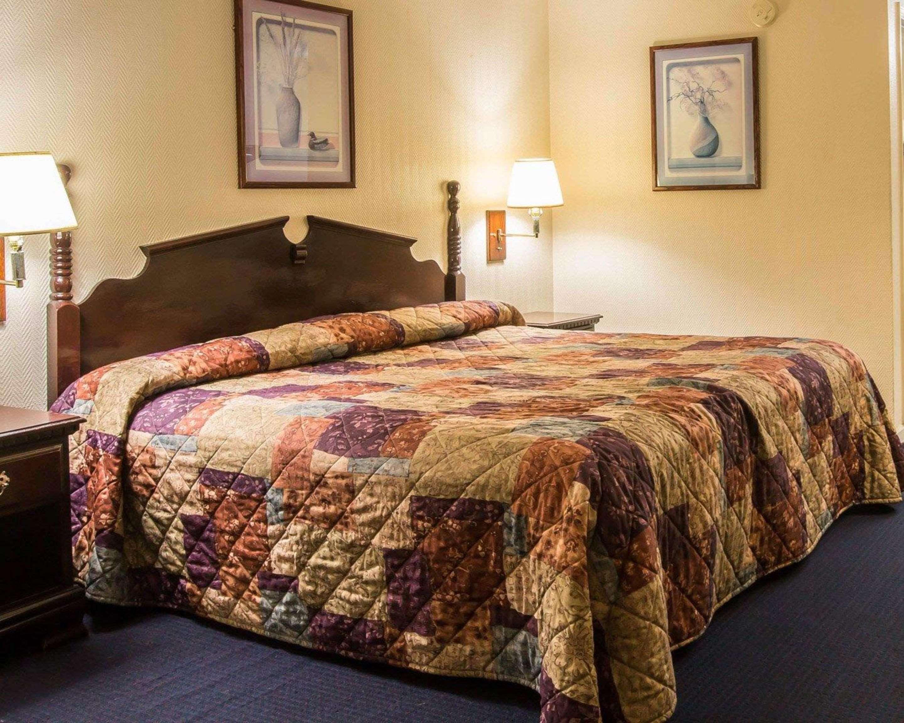 Rodeway Inn Phenix City Exteriör bild