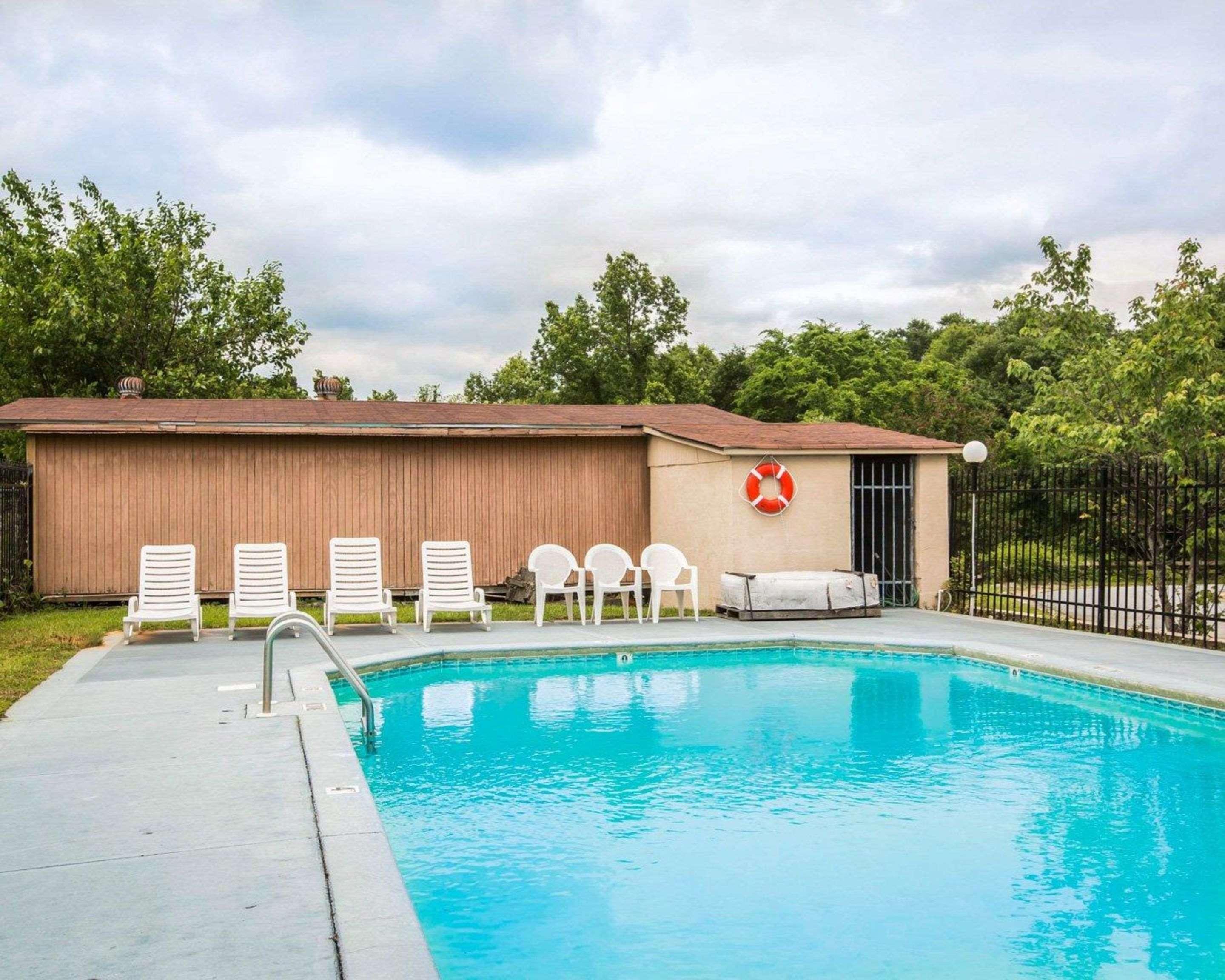 Rodeway Inn Phenix City Exteriör bild